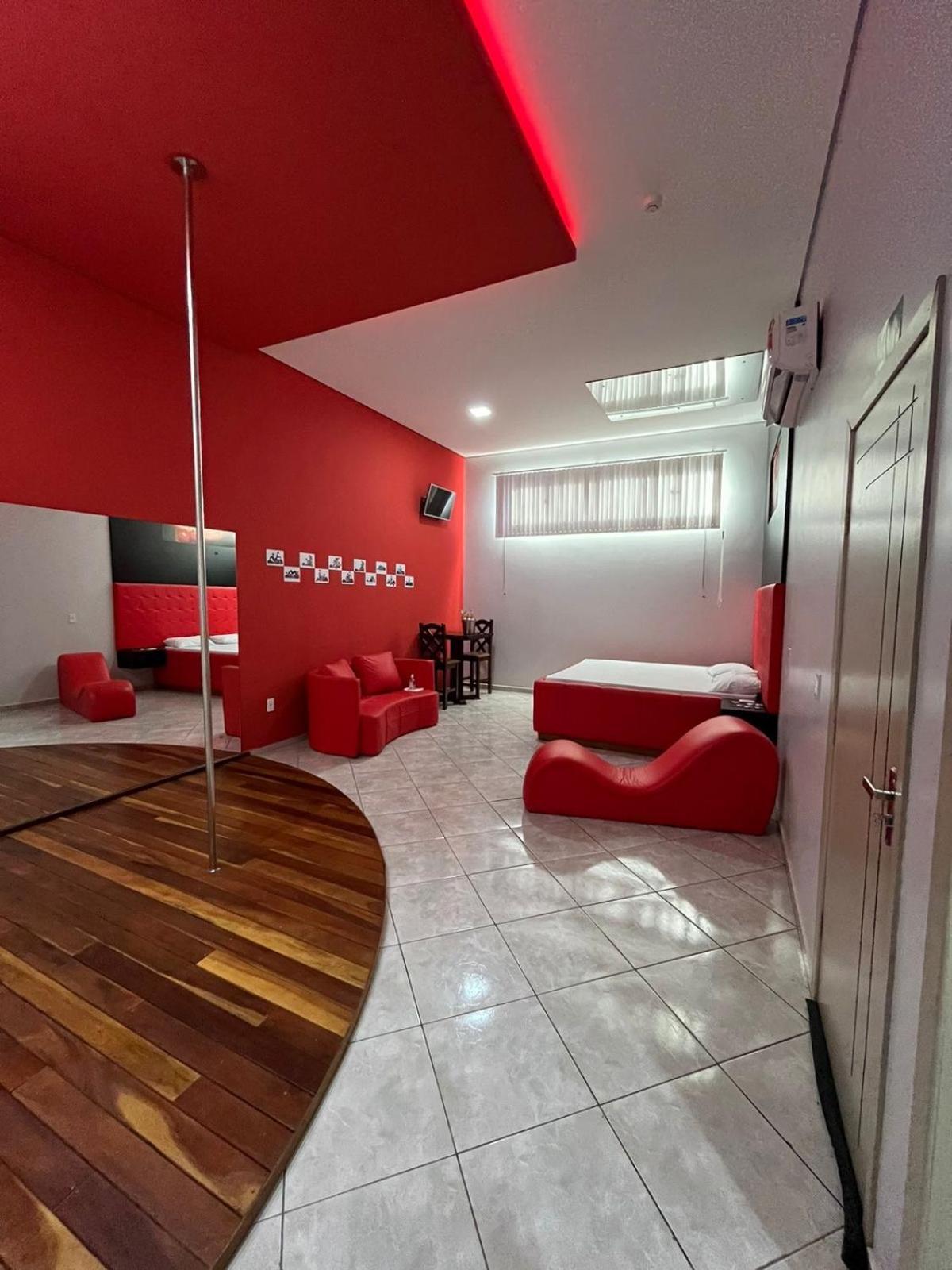 Fetiche Motel Presidente Medici  Exterior photo